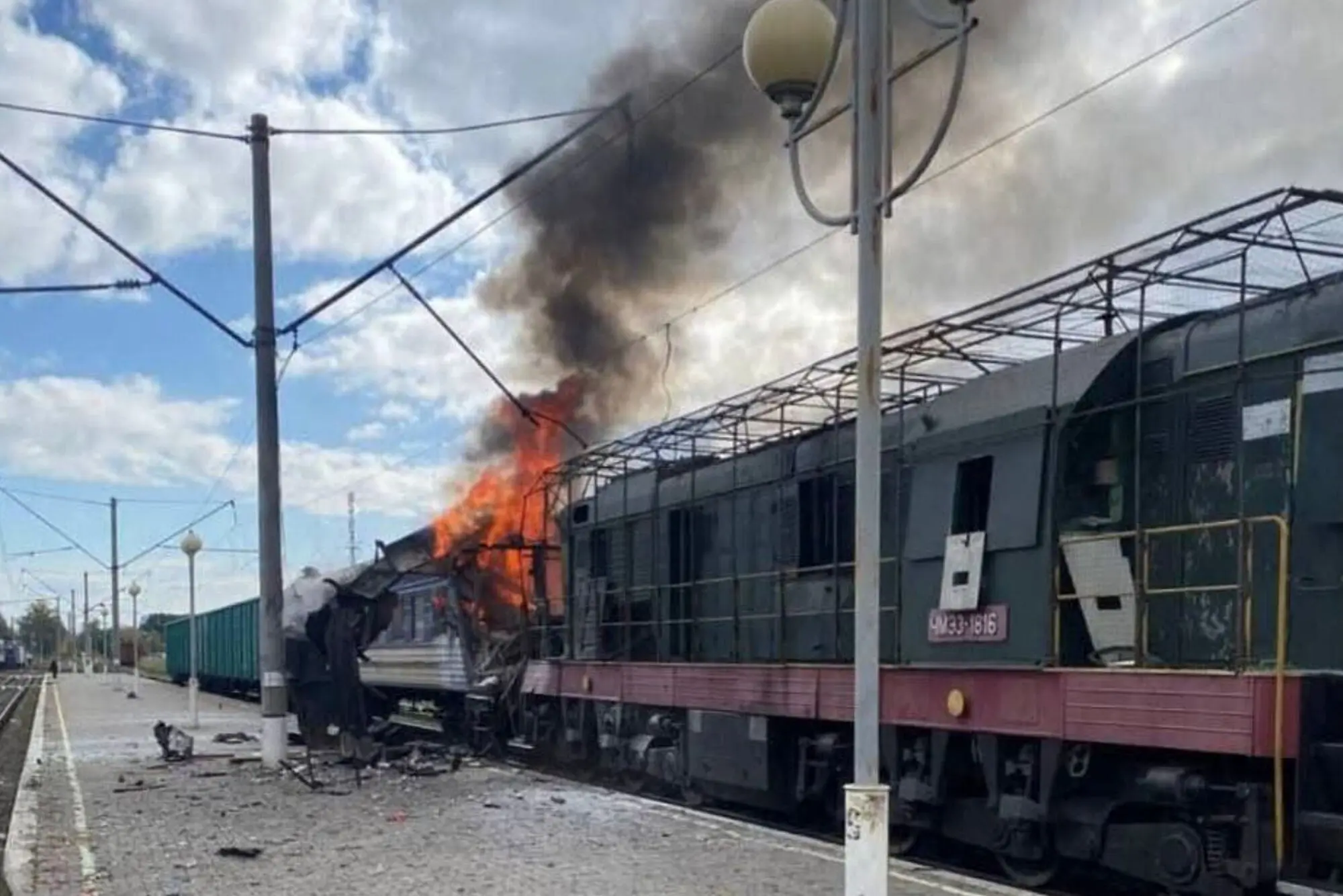 Дрони РФ поцілили у два поїзди: ескалація терору та нові ядерні ризики